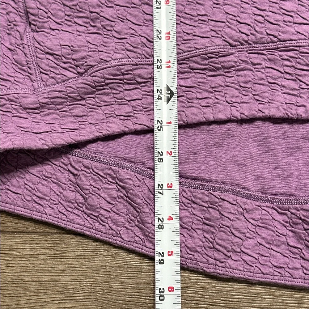 Lululemon Rippled V-Neck Pullover‎ Long Sleeve Wisteria Purple Size 10
